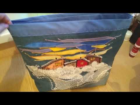 Видео: СУМКА ИЗ ЛОСКУТКОВ ТКАНИ КРУЖЕВА /АППЛИКАЦИЯ НА ТКАНИ/ДОМИКИ СНЕГ ЛУНА ЗАКАТ УТРО/ ЗИМНИЙ ПЕЙЗАЖ (3)
