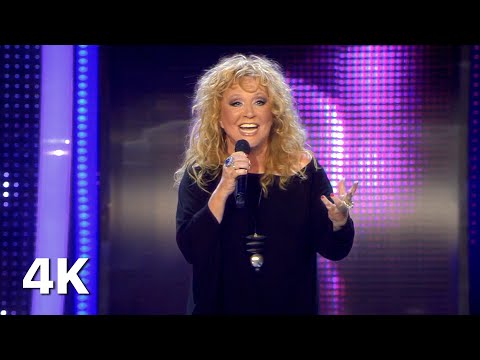 Видео: Алла Пугачёва - Нас бьют, мы летаем (Official 4K Video)