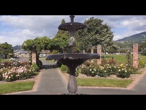 Видео: Побываем недалеко от спортивного яхт клуба, а потом прогуляемся по розовому саду