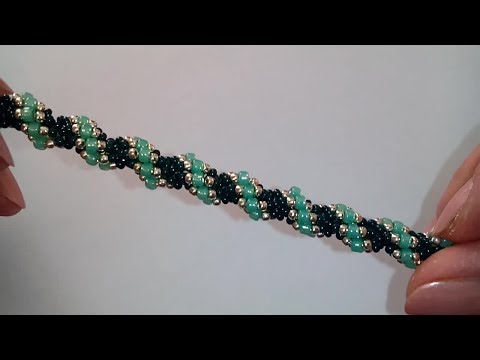 Видео: Tutorial: beautiful bracelet. DIY. Браслет из бисера. МК