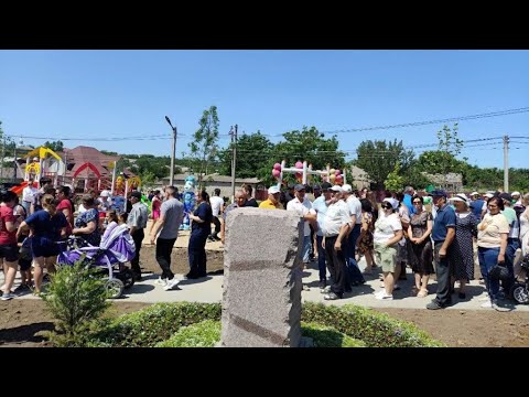 Видео: Торжественное открытие парка по улице Ленина: Pötr Petkovun adına park