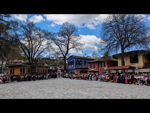 Видео: В Копривщица пристигнаха стотици родолюбиви българи за отбелязването на Априлското въстание