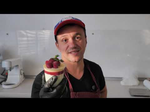 Видео: #панакота #pannacotta #десерты #десертвстакане Панна-котта с малиновым Конфи и лимонным курдом