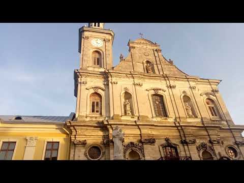 Видео: Город ЗОЛОЧИВ / Центральная часть / Храмы , архитектура , памятники