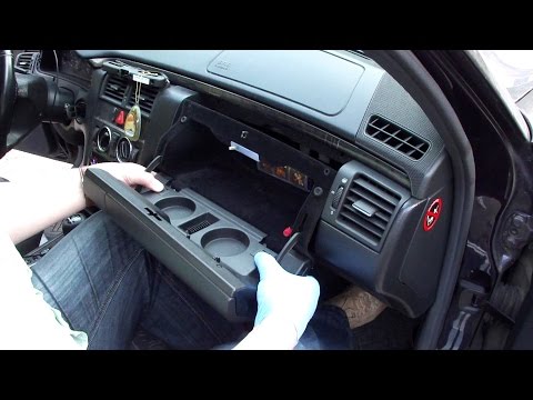 Видео: Снятие и ремонт бардачка Merceds W210 Glove Box Repair