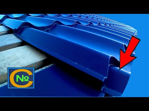 Видео: Монтаж МЕТАЛОЧЕРЕПИЦЫ БЕЗ КОМПЕНСРУЮЩЕЙ РЕЙКИ С ВЫХОДОМ НА ЕНДОВУ -  "Приподнятый носик"