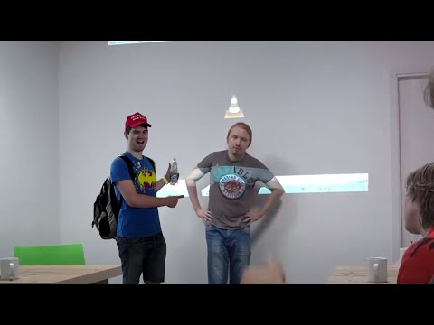 Видео: Вертолёт смотрит премьеру Тошнольгии 4. #1