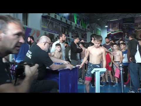 Видео: Взвешивание борцов на Лиги DWC.