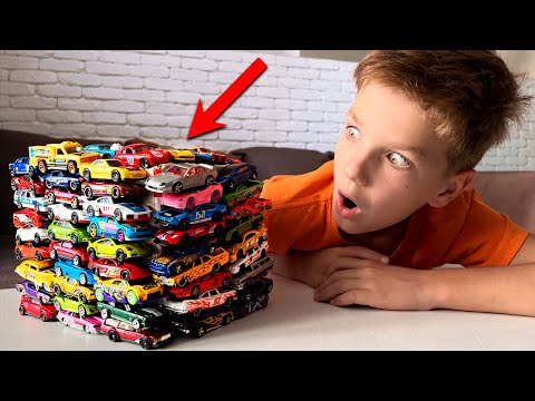 Видео: Марк весело проводит время с Hot Wheels и игровыми наборами