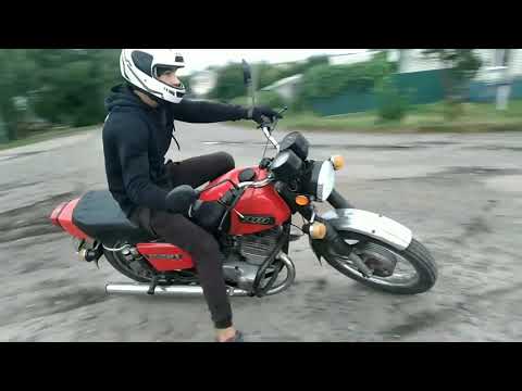 Видео: Покатушка на ИЖ юпитер-5 - дрифт на Юпитере шикарнейший закат ИЖЕВОДЫ)) детство на мотоцикле