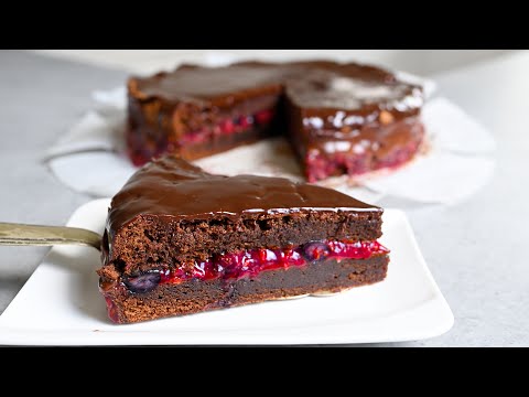 Видео: Не могу перестать готовить этот шоколадный торт-брауни. Вкусно и легко готовить!