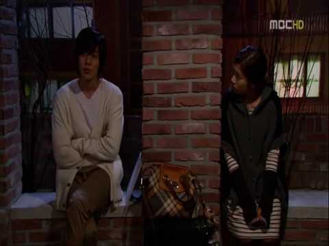 Видео: Озорной поцелуй Попутчица AMV