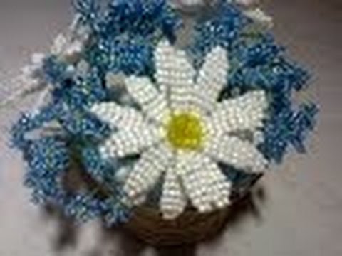 Видео: Цветы из бисера ч.2 (незабудки).  Beaded Flowers Part 2 (forget-me).