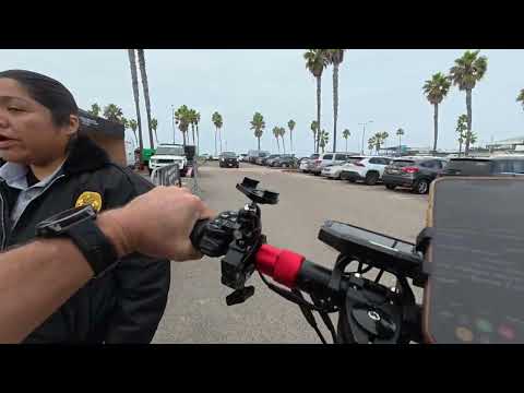 Видео: Океан, пляж, пирс, скейтеры и серферы. Mission Beach / Pacific Beach / San Diego California