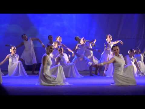 Видео: Ансамбль танца " Малахит" г. Омск. Танец "Птицы мира" 17.04.2016 ДК Химик