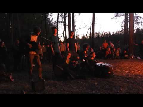 Видео: Наши юные смешные голоса - песня с Большого костра