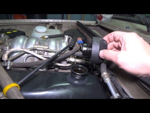 Видео: КАК УСТРАНИТЬ ТЕЧЬ МАСЛА КЛАПАННОЙ КРЫШКИ НА НИВЕ ИЛИ КЛАССИКЕ