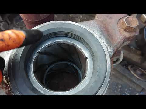 Видео: Установка сальника балансира или уплотнителя САМ-100!