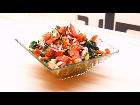 Видео: Диетический салат с помидором и огурцом с оливками