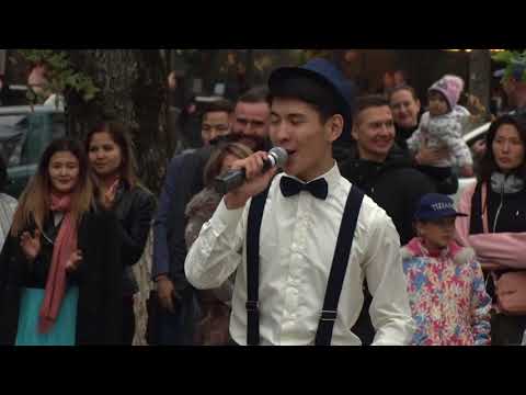 Видео: Посвящения студентов 2017 в КазНАИ им. Т.К.Жургенова