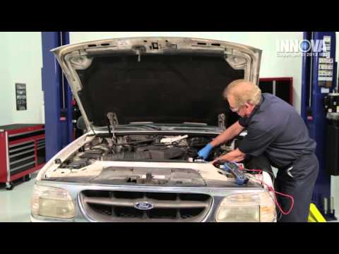 Видео: Как диагностировать неисправность датчика дифференциального давления (DPFE) — Ford Explorer 1998 ...