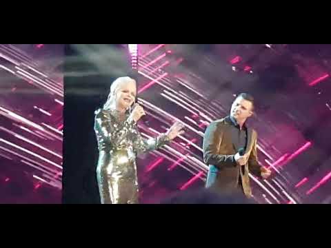 Видео: Кирилл Туриченко и Лариса Долина "Я рисую" концерт в Крокусе 14.12.2022