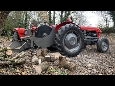 Видео: Демонстрация работы пилорамы Massey Ferguson 35x и верстака Cordwood.
