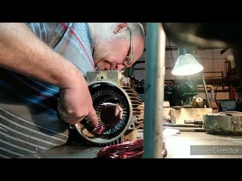 Видео: Перемотка электродвигателя АИР 90L4 (2 часть)