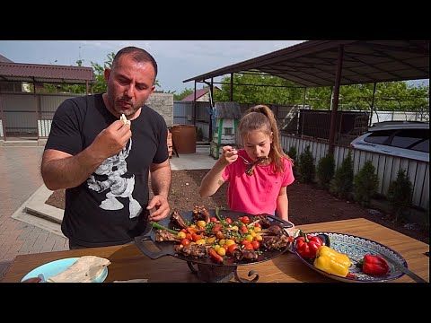 Видео: МЯСО на ГРИЛЕ с ОВОЩАМИ на СКОВОРОДЕ.