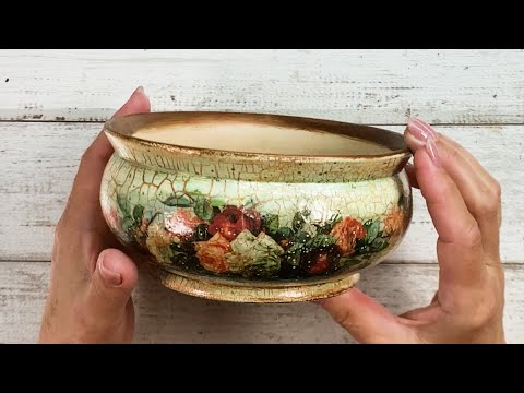 Видео: Декор вазы,  кракелюр , декупаж. Vase decor, craquelure.