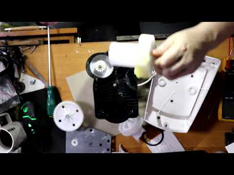 Видео: Замена шестерни в мясорубке Аксион М31,М32