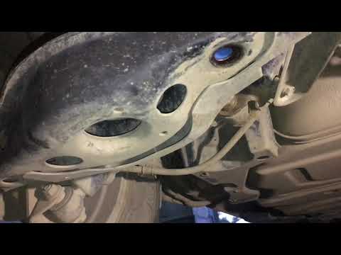 Видео: rav4 замена резинок стоек заднего стабилизатора