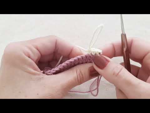 Видео: Changing the thread color at the end of the row (video 23) Смена цвета нити в конце ряда (видео 23)