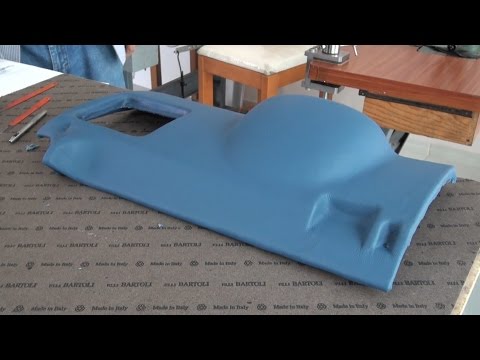 Видео: Кусок пластика, обернутый в кожу - Автомобильная обивка
