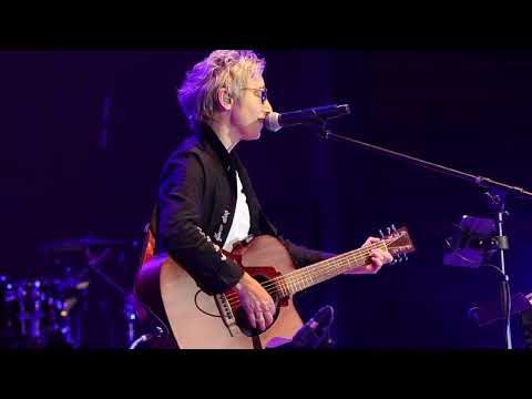 Видео: Сурганова и Оркестр - Милая девочка. 01.07.23 Воронеж, Зелёный театр.