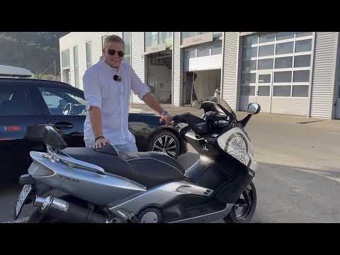 Видео: Стиплин Рекомендует: обзор максискутера Yamaha T-max 500 (2002 г/в)