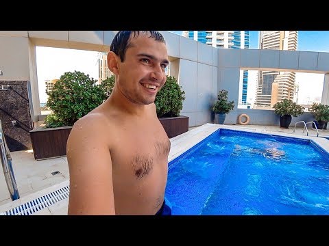 Видео: Как живут Русские в Дубае. ШОК. Уплываем в Иран #4
