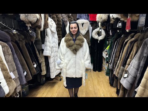 Видео: РОСКОШНЫЕ ДЛИННЫЕ ШУБЫ С ДОПОЛНИТЕЛЬНЫМИ МЕХАМИ. 