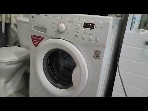 Видео: Стирка одни джинсы на LG F1068LD: Хлопок быстро 30°С 800об/мин