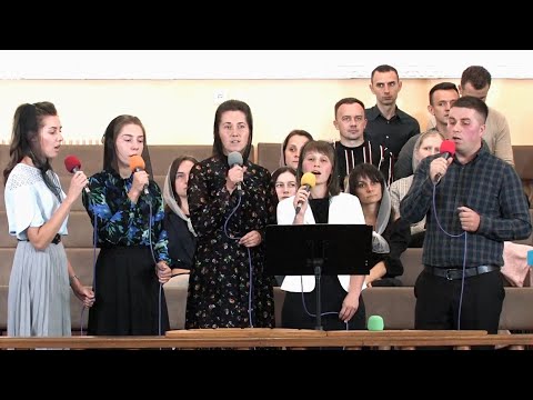 Видео: Тихо над горами тане туман / Пісня гостей з малого Жолудська