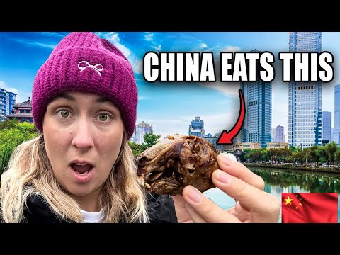 Видео: СУМАСШЕДШЕЕ Приключение в Чэнду с едой! Ты Смеешь? 🇨🇳