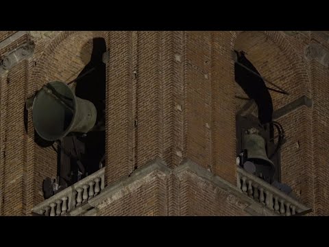 Видео: Традиционный звон большого колокола Монцы в честь вступления в Великий пост