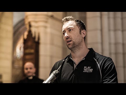 Видео: НЕЛОВКАЯ РЕЧЬ НА ПОХОРОНАХ - Bored на Русском