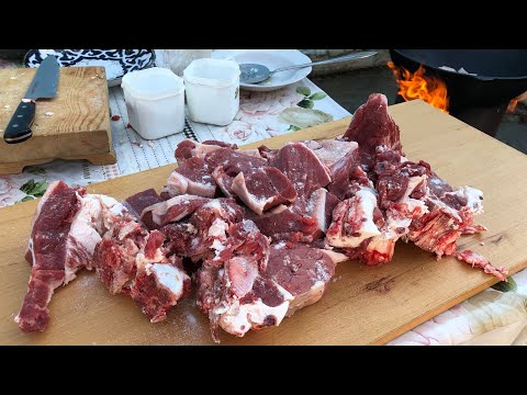 Видео: Голодным не смотреть!!!Узбекский джиз из говядины.Узбекистан.Мясо в казане.