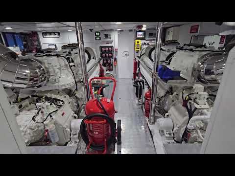 Видео: Engine room моторной яхты 43 метра.