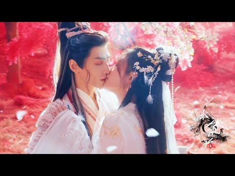 Видео: Наконец-то сладкий момент! Ло Юньси спасает её, один поцелуй пробуждает любовь💞