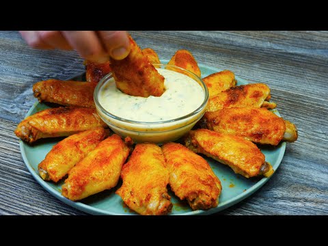 Видео: Куриные крылышки в духовке с сырным соусом. Просто, быстро и очень вкусно. Chicken wings recipe