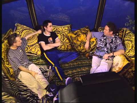 Видео: Кафе Обломов - DJ Groove и Иван Салмаксов