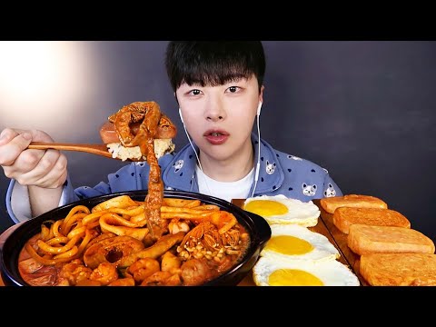 Видео: SUB) Пряный Осьминог + Креветка + Трип-Кастрюля! Спам и яичница тоже! MUKBANG ★ Домашняя еда