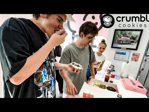 Видео: ЭВЕЛОН и ЗАХАР В КРАМБЛ КУКИ ft. ШАДОУКЕК, АНГЕЛИНА и ГВИН / EVELONE в АМЕРИКЕ CRUMBL COOKIE